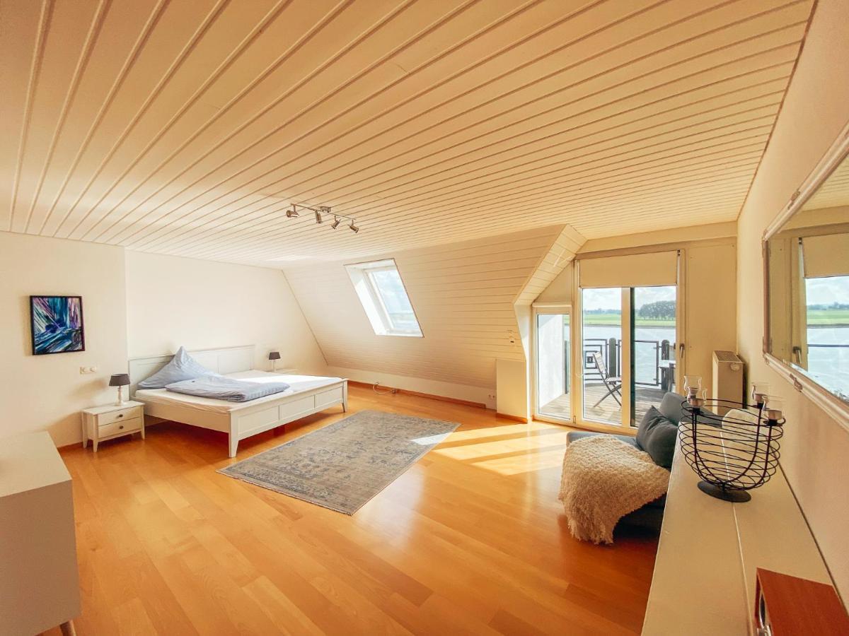Rheinloft 3 - Grosse Giebelwohnung Mit Dachterrassen An Der Rheinpromenade Эммерих Экстерьер фото